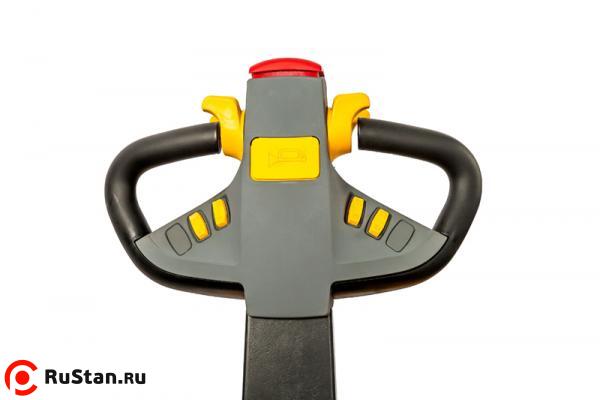 Штабелер электрический самоходный с платформой TOR 1,5т 4,5м ES15T4/4500 фото №3 Штабелер электрический самоходный с платформой TOR 1,5т 4,5м ES15T4/4500 фото №3