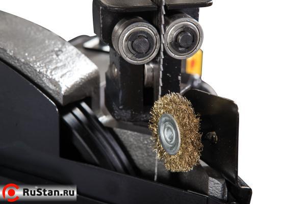 Щетка для очистки стружки с полотна HVBS-712K фото №16 Щетка для очистки стружки с полотна HVBS-712K фото №16