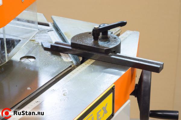 Направляющие для упора и фиксации заготовки под углом, мерная линейка на рабочем столе фото №8 Направляющие для упора и фиксации заготовки под углом, мерная линейка на рабочем столе фото №8