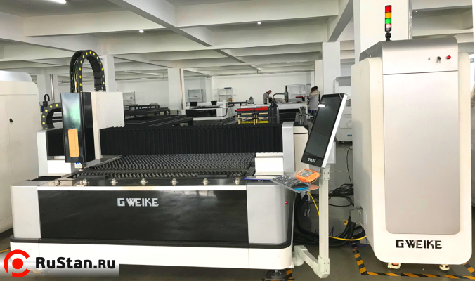 Вид спереди Лазерный станок для резки металла LF3015LN (Raycus 1кВт) фото №6 Вид спереди Лазерный станок для резки металла LF3015LN (Raycus 1кВт) фото №6