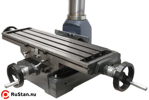 Рабочий стол фрезерного станка перемещается вдоль осей X, Y. Передвижение стола осуществляется по направляющим типа «ласточкин хвост». фото №12 Рабочий стол фрезерного станка перемещается вдоль осей X, Y. Передвижение стола осуществляется по направляющим типа «ласточкин хвост». фото №12