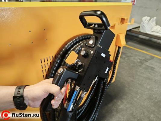 Лазерный дезинтегратор ржавчины Raptor SFC-6000R (CW 6000W) фото №8 Raptor SFC-6000R (6000w) фото №8