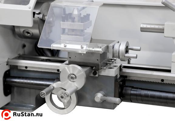 Шпонка на креплении лимба поперечной подачи гарантирует отсутствие непроизвольного поворота маховика и минимизацию риска изменения размера детали в процессе ее обработки фото №4 Metal Master MML 2140V фото №4