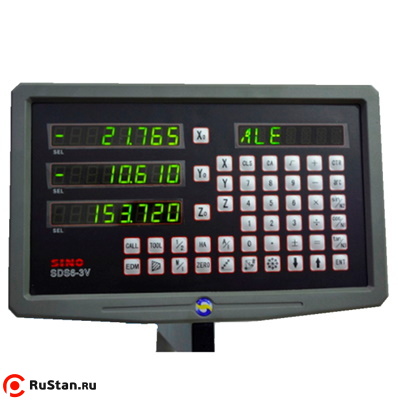 Многофункциональная УЦИ SINO SDS6-3V позволяет отслеживать перемещение по трем осям с дискретностью 1 знак. Помимо этого УЦИ имеет различные функции для расчета при изготовлении конусо- или дугообразных деталей. фото №15 METAL MASTER Z56150 фото №15